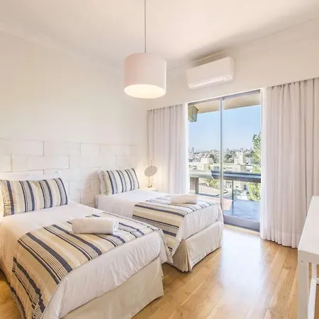 Villa Deluxe Villa Mada-basa Prestige 6 Bedrooms Pool Table Close To Beach