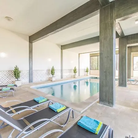 Deluxe Villa Mada-basa Prestige 6 Bedrooms Pool Table Close To Beach *