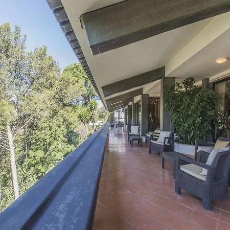 Deluxe Villa Mada-basa Prestige 6 Bedrooms Pool Table Close To Beach Willa