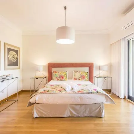 Willa Deluxe Villa Mada-basa Prestige 6 Bedrooms Pool Table Close To Beach