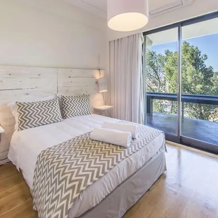 Willa Deluxe Villa Mada-basa Prestige 6 Bedrooms Pool Table Close To Beach