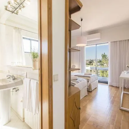 Deluxe Villa Mada-basa Prestige 6 Bedrooms Pool Table Close To Beach Віавіа
